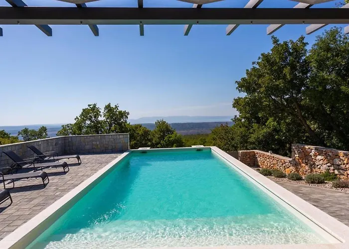 Adam By Guide Kraljevica